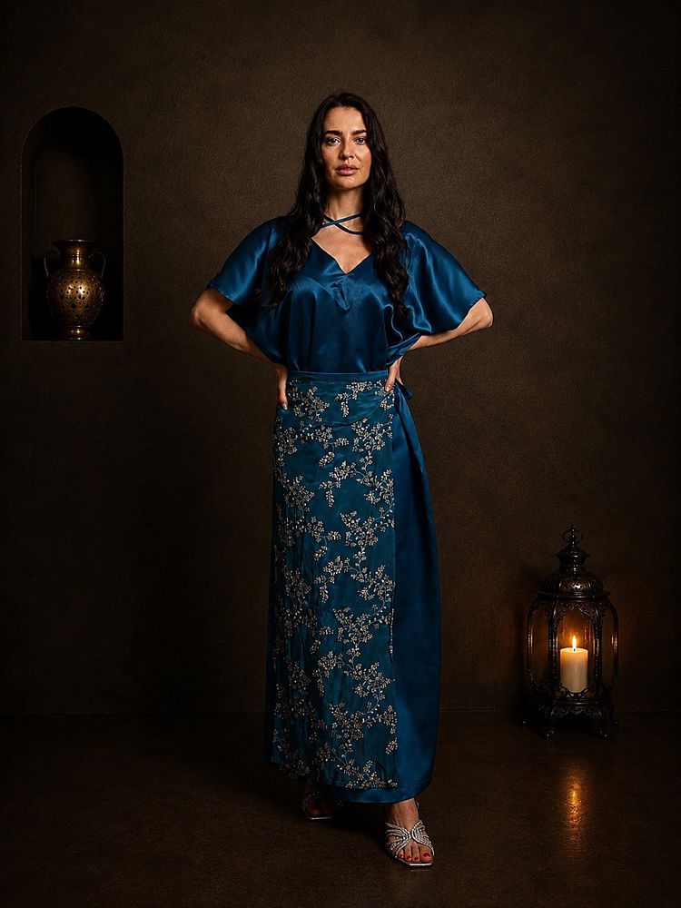 Blue Embroidered silk jalabiya_thumbnail_0