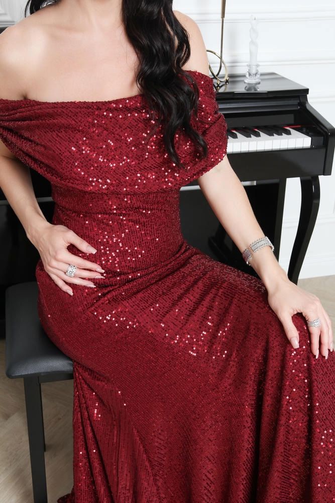 Off-Shoulder Sequin Gown_thumbnail_2
